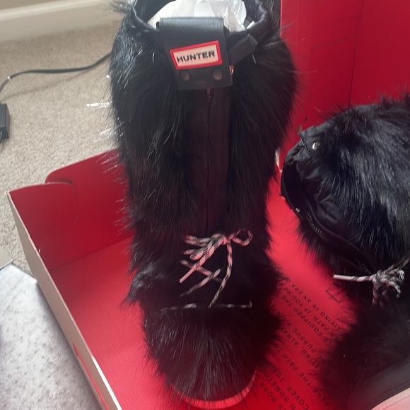 Furry winter snow boots - size 8 run a little sm, brand new never worn, Hunter - Picture 6 of 12